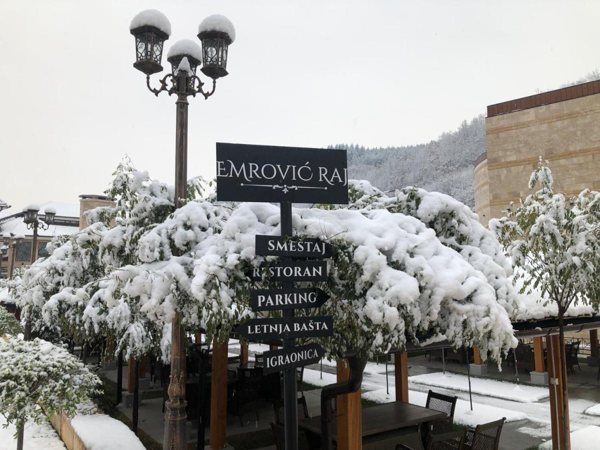Hotel Emrovic Raj Yeni Pazar Dış mekan fotoğraf